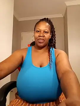 bustylisa1983 online show from March 17, 2025, 5:45 am