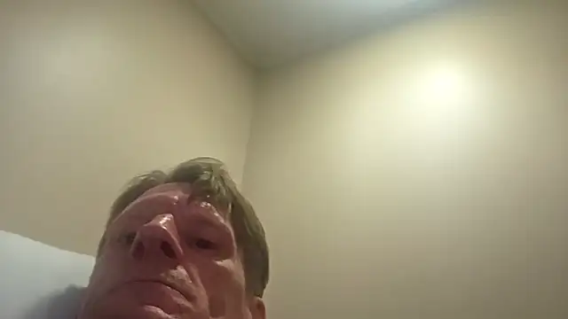 Travislovescum online show from March 1, 2026, 6:37 am