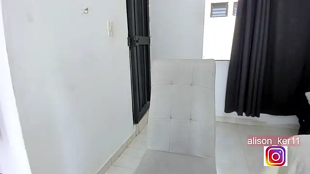 alison-ker3 online show from January 18, 2025, 11:54 am