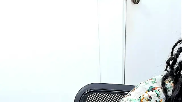 alison-ker3 online show from March 23, 2025, 8:48 am