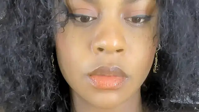 alison-ker3 online show from May 27, 2026, 8:44 am