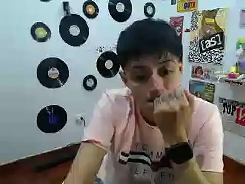 9 Fernanda 9 online show from March 5, 2025, 4:34 am