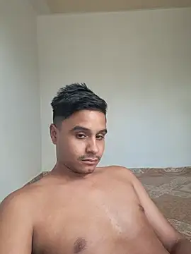 Snapshot of Timyboys24 chatting on November 7, 2025, 10:10 pm Timyboys24 online show from November 7, 2025, 10:10 pm