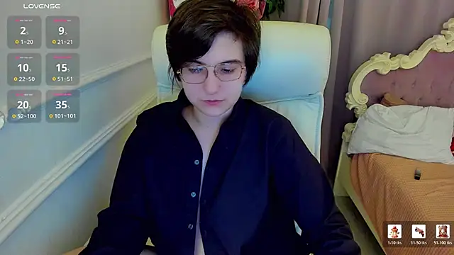 Snapshot of Lily_Marlin chatting on June 21, 2026, 1:52 am Lily Marlin online show from June 21, 2026, 1:52 am