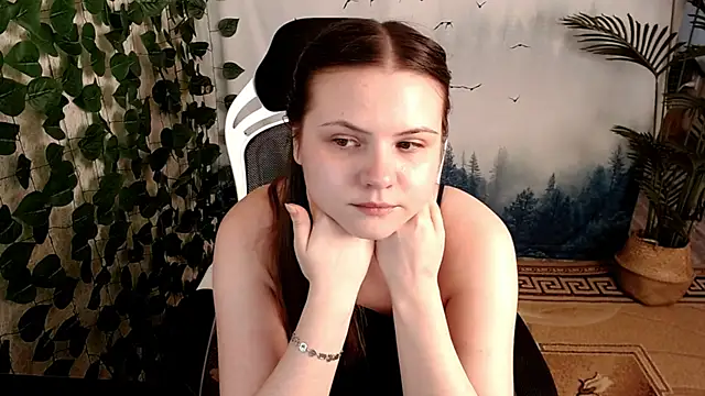 IxxiLiana online show from March 19, 2025, 8:12 am