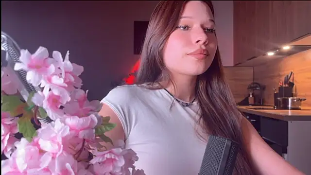 Snapshot of YourOblivion chatting on March 8, 2026, 6:44 pm YourOblivion online show from March 8, 2026, 6:44 pm