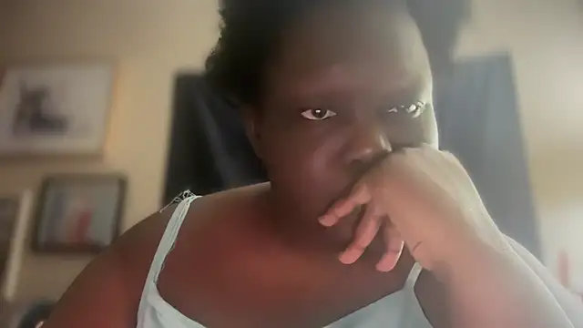 Snapshot of Yagurl__west chatting on March 8, 2025, 5:59 am Yagurl west online show from March 8, 2025, 5:59 am