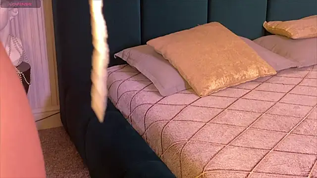 viviann evans online show from January 13, 2026, 1:00 am