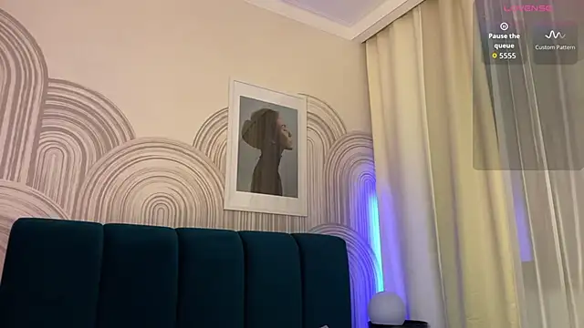 Snapshot of viviann_evans chatting on February 9, 2026, 12:58 am viviann evans online show from February 9, 2026, 12:58 am