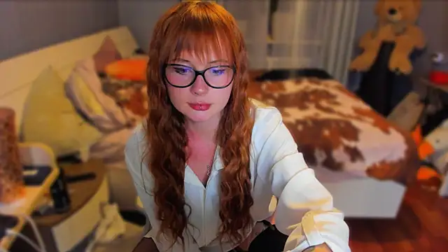 Snapshot of KlementinaBbG chatting on September 8, 2025, 8:30 pm KlementinaBbG online show from September 8, 2025, 8:30 pm