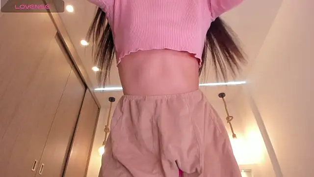 Snapshot of ambar-adaams chatting on January 23, 2025, 10:22 pm ambar-adaams online show from January 23, 2025, 10:22 pm