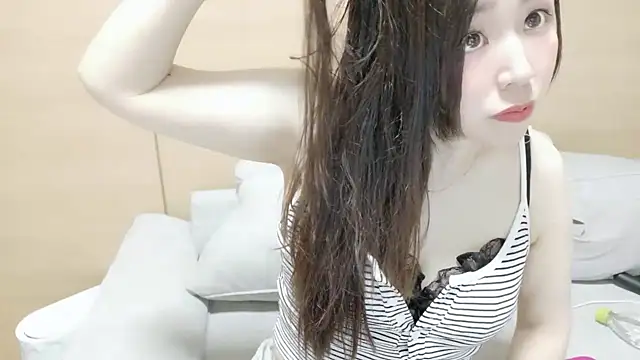 Snapshot of Arisa__ chatting on February 18, 2026, 11:17 am Arisa online show from February 18, 2026, 11:17 am