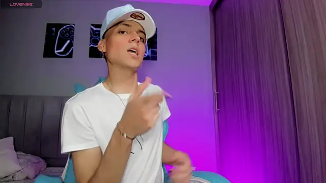 Snapshot of jake_and_joaquin chatting on September 14, 2025, 4:11 am jake and joaquin online show from September 14, 2025, 4:11 am