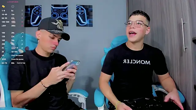 Snapshot of jake_and_joaquin chatting on October 9, 2025, 10:19 pm jake and joaquin online show from October 9, 2025, 10:19 pm