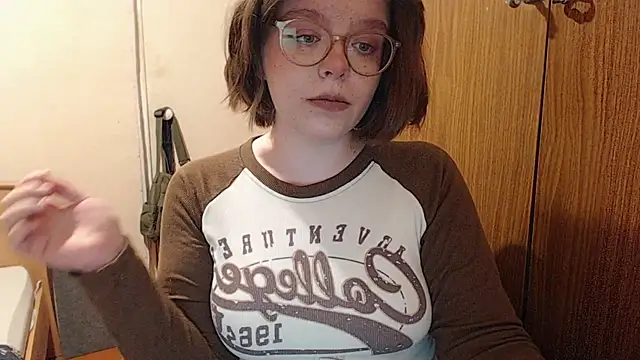 Snapshot of Chmiri_cb chatting on December 14, 2024, 7:03 pm Chmiri cb online show from December 14, 2024, 7:03 pm