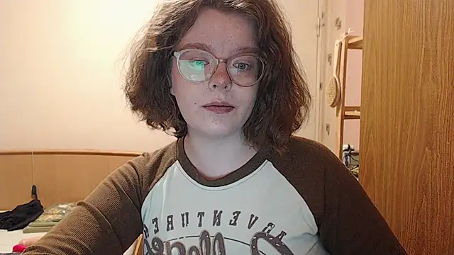 Snapshot of Chmiri_cb chatting on March 3, 2025, 1:09 pm Chmiri cb online show from March 3, 2025, 1:09 pm