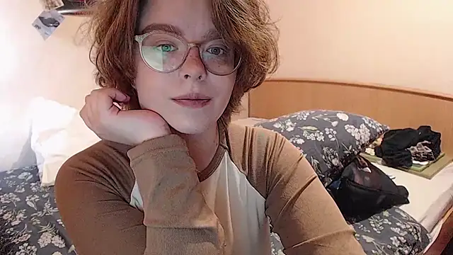 Snapshot of Chmiri_cb chatting on September 28, 2025, 5:02 am Chmiri cb online show from September 28, 2025, 5:02 am