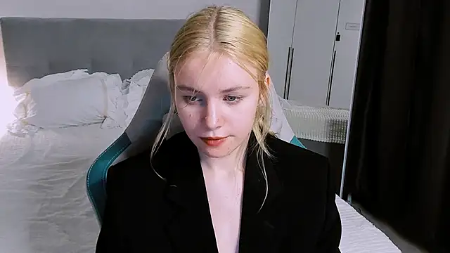 Snapshot of FapClubFamm chatting on November 5, 2025, 5:57 pm FapClubFamm online show from November 5, 2025, 5:57 pm