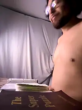 Snapshot of SideGhost chatting on October 5, 2025, 10:07 pm SideGhost online show from October 5, 2025, 10:07 pm