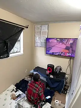 Snapshot of SideGhost chatting on December 22, 2025, 11:57 pm SideGhost online show from December 22, 2025, 11:57 pm