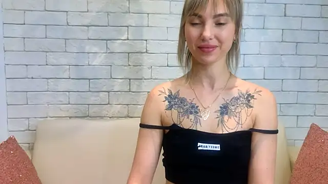 Snapshot of MiaMinx chatting on January 31, 2025, 4:58 am MiaMinx online show from January 31, 2025, 4:58 am