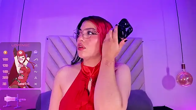 EmmaSwift  online show from May 19, 2026, 2:07 am