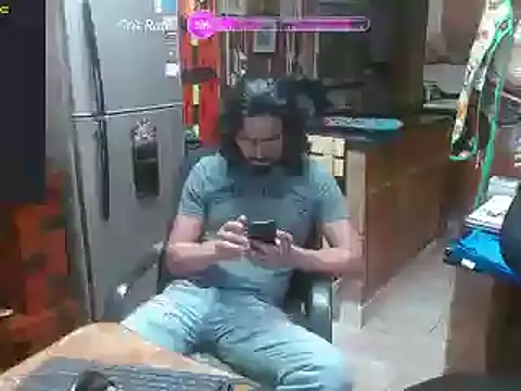 Snapshot of Dr_Pocholate84 chatting on January 6, 2025, 5:19 am Dr Pocholate84 online show from January 6, 2025, 5:19 am