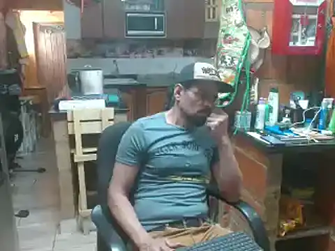 Snapshot of Dr_Pocholate84 chatting on January 13, 2025, 6:05 pm Dr Pocholate84 online show from January 13, 2025, 6:05 pm