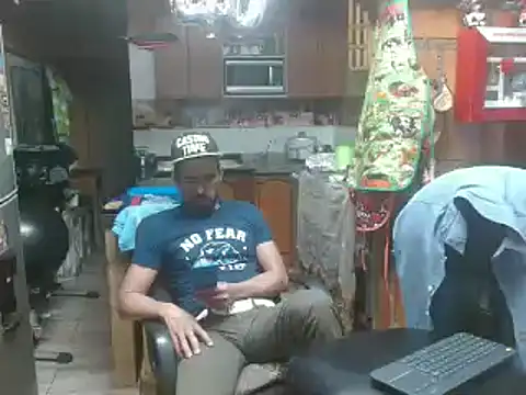 Snapshot of Dr_Pocholate84 chatting on January 25, 2025, 2:58 am Dr Pocholate84 online show from January 25, 2025, 2:58 am