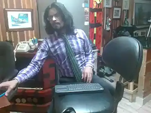 Snapshot of Dr_Pocholate84 chatting on January 27, 2025, 3:04 am Dr Pocholate84 online show from January 27, 2025, 3:04 am