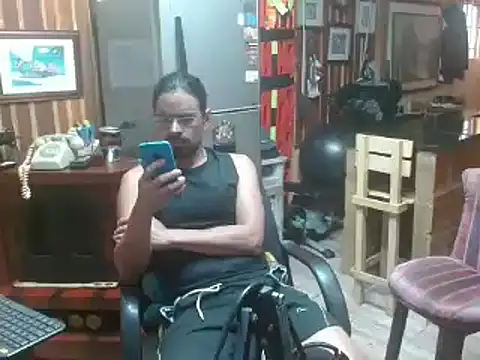 Snapshot of Dr_Pocholate84 chatting on January 27, 2025, 6:09 pm Dr Pocholate84 online show from January 27, 2025, 6:09 pm