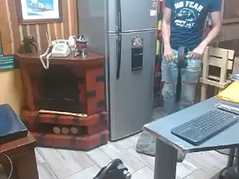 Snapshot of Dr_Pocholate84 chatting on March 20, 2025, 9:13 pm Dr Pocholate84 online show from March 20, 2025, 9:13 pm