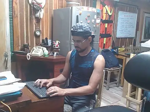 Snapshot of Dr_Pocholate84 chatting on October 7, 2025, 12:08 am Dr Pocholate84 online show from October 7, 2025, 12:08 am