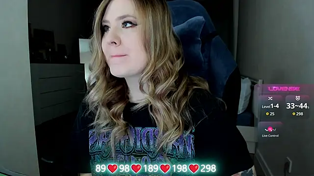 Olivia Munk online show from February 6, 2026, 4:39 am