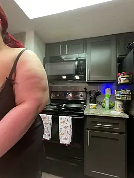 Snapshot of bbwredhead chatting on February 12, 2025, 12:48 am bbwredhead online show from February 12, 2025, 12:48 am