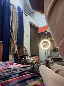 PARI Hun online show from January 4, 2025, 3:18 am