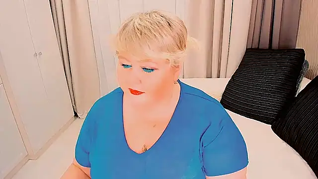 BIGTITSBBW online show from October 19, 2025, 5:57 pm