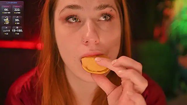 Snapshot of Claudia_and_elon_ chatting on December 12, 2024, 12:27 am Claudia and elon  online show from December 12, 2024, 12:27 am