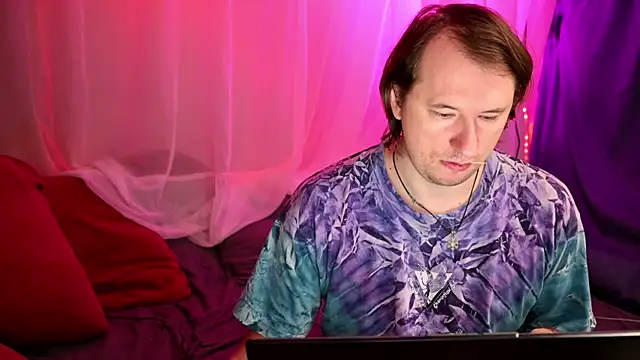 Snapshot of Claudia_and_elon_ chatting on October 4, 2025, 2:20 am Claudia and elon  online show from October 4, 2025, 2:20 am