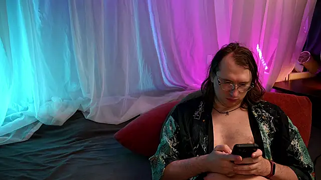 Claudia and elon  online show from June 29, 2026, 8:20 am