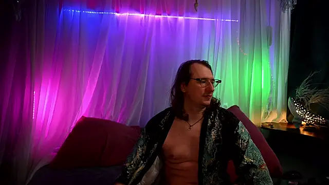Claudia and elon  online show from July 15, 2026, 9:36 am