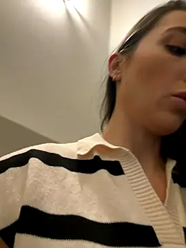 AnnaCastillo  online show from October 4, 2025, 10:52 pm