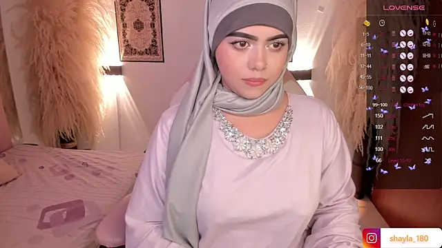 Snapshot of shayla_18 chatting on December 4, 2024, 7:45 pm shayla 18 online show from December 4, 2024, 7:45 pm