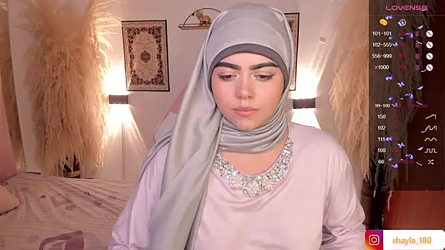 Snapshot of shayla_18 chatting on December 4, 2024, 10:51 pm shayla 18 online show from December 4, 2024, 10:51 pm