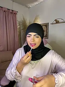 Snapshot of shayla_18 chatting on February 6, 2025, 6:08 am shayla 18 online show from February 6, 2025, 6:08 am