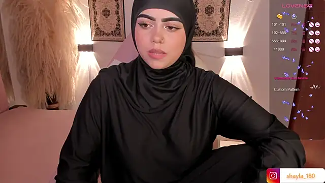 Snapshot of shayla_18 chatting on February 8, 2025, 9:46 pm shayla 18 online show from February 8, 2025, 9:46 pm