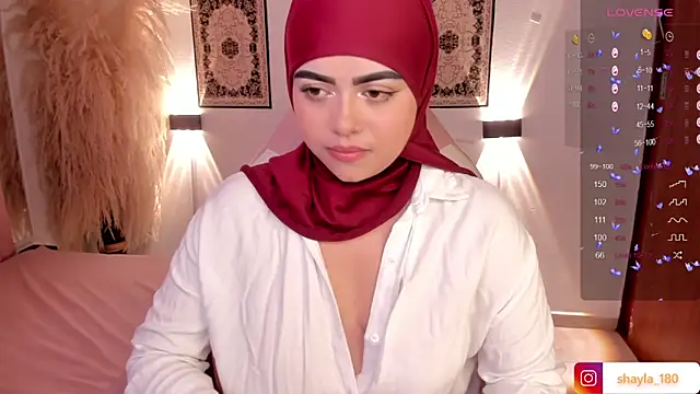 Snapshot of shayla_18 chatting on February 11, 2025, 7:59 pm shayla 18 online show from February 11, 2025, 7:59 pm