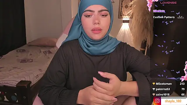 Snapshot of shayla_18 chatting on March 5, 2025, 12:27 am shayla 18 online show from March 5, 2025, 12:27 am