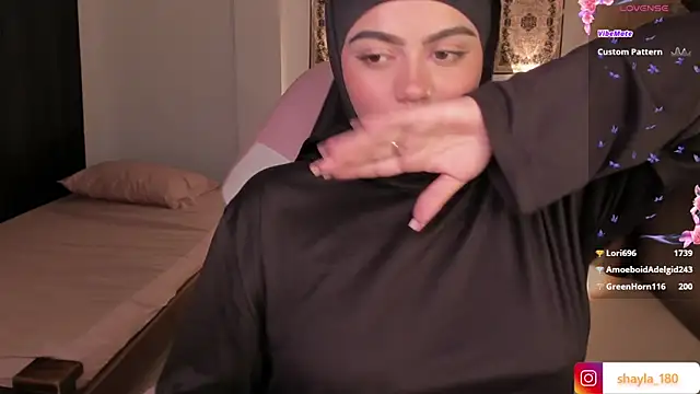 Snapshot of shayla_18 chatting on March 18, 2025, 8:37 pm shayla 18 online show from March 18, 2025, 8:37 pm