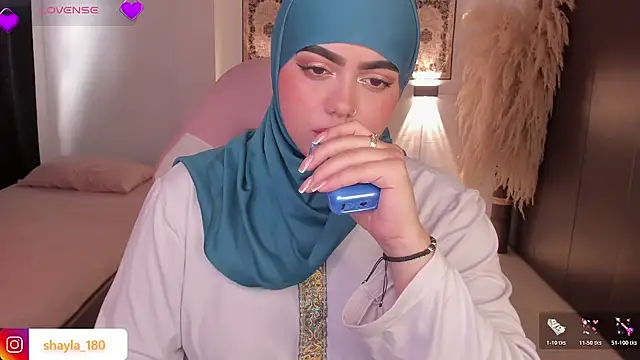 Snapshot of shayla_18 chatting on November 27, 2025, 7:27 pm shayla 18 online show from November 27, 2025, 7:27 pm